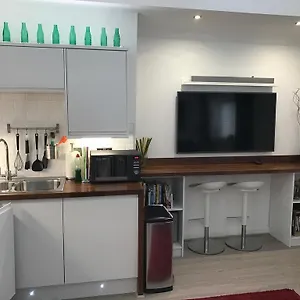  Апартаменты House